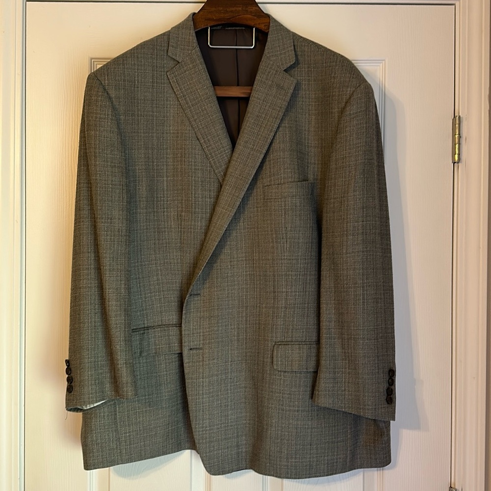 Men’s sports coat size 3xl 54-56R. Sleeves have been shortened to 24 inches.